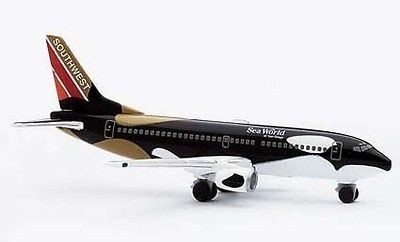 Herpa 500357 Boeing 737 300 Southwest Airlines SWA Seaworld Shamu 1 