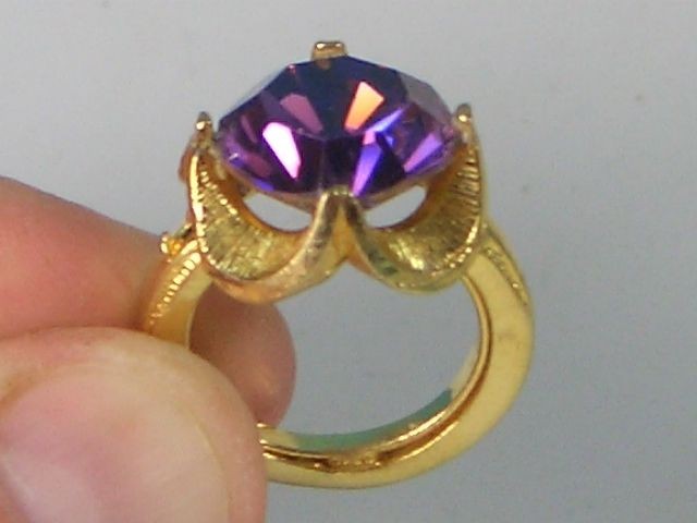 Oversized 1970s Large Amethyst Dinner Ring Size 6.5 Gold Tone Saddle 