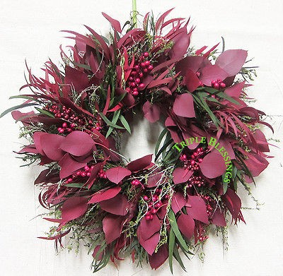 UNIQUE NATURAL/SILK MIX WREATH BERRY, SILVER DOLLAR, EUCALYPTUS cf1201