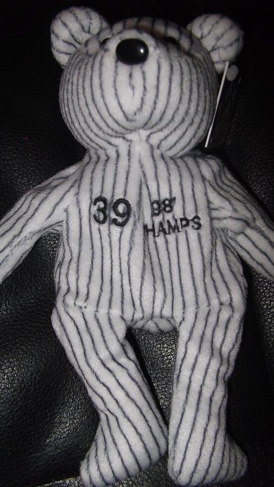 Bam Beanos 1998 YANKEES #39 Strawberry Beanbag Teddy Bear