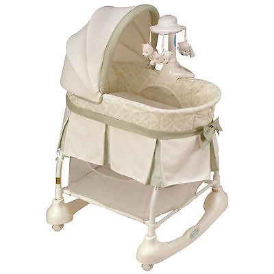 kolcraft bassinet in Bassinets & Cradles