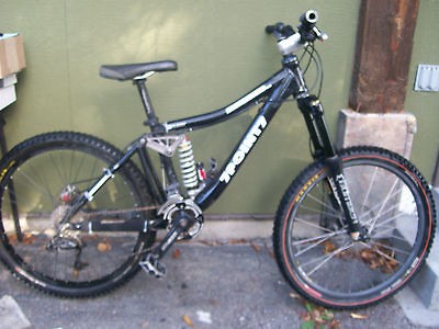 mountain bike Iron Horse 7 point 7 dull link free ride downhill