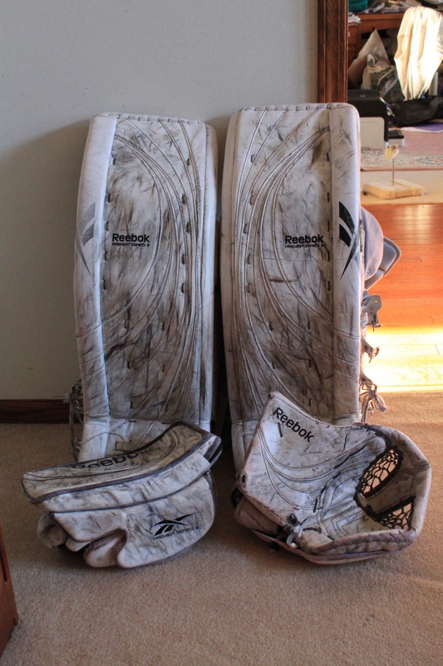 REEBOK P3 35+2 PADS WITH GLOVE AND BLOCKER