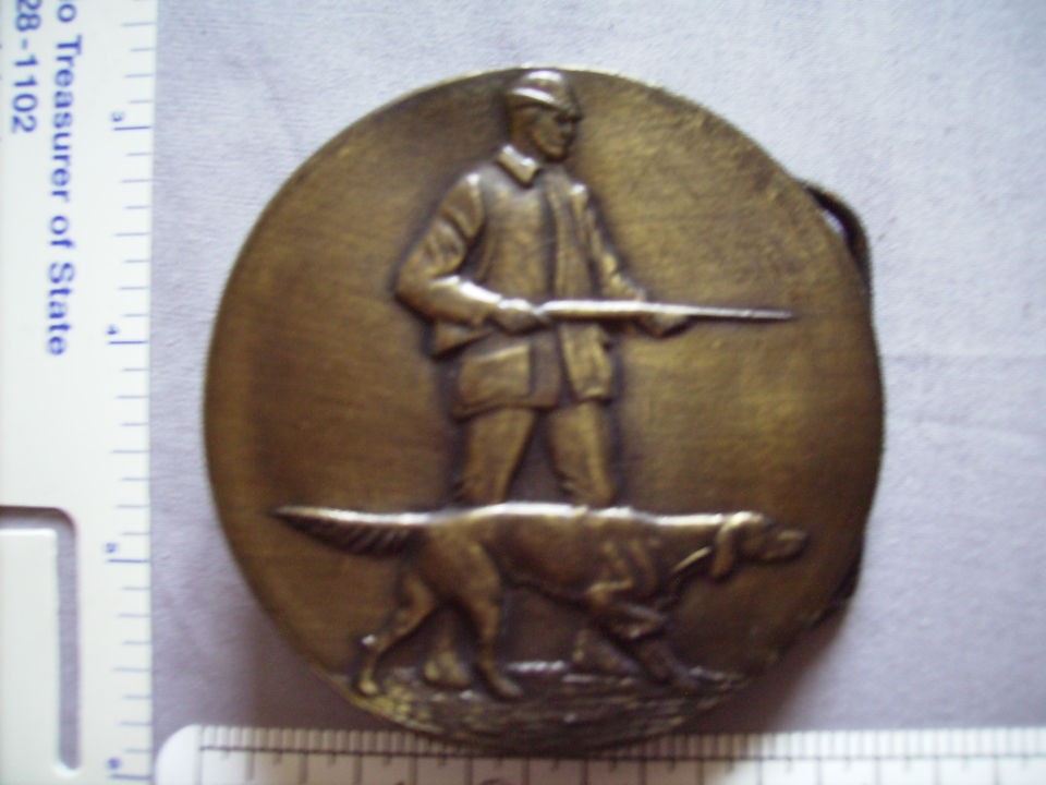 Man Hunting Hunt With Blood Hound Basset Dog Vintage Belt Buckle Rifle 