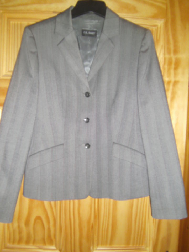 Gil Bret   Ladies Jacket   Size 14   Grey Pinstriped   Excellent 