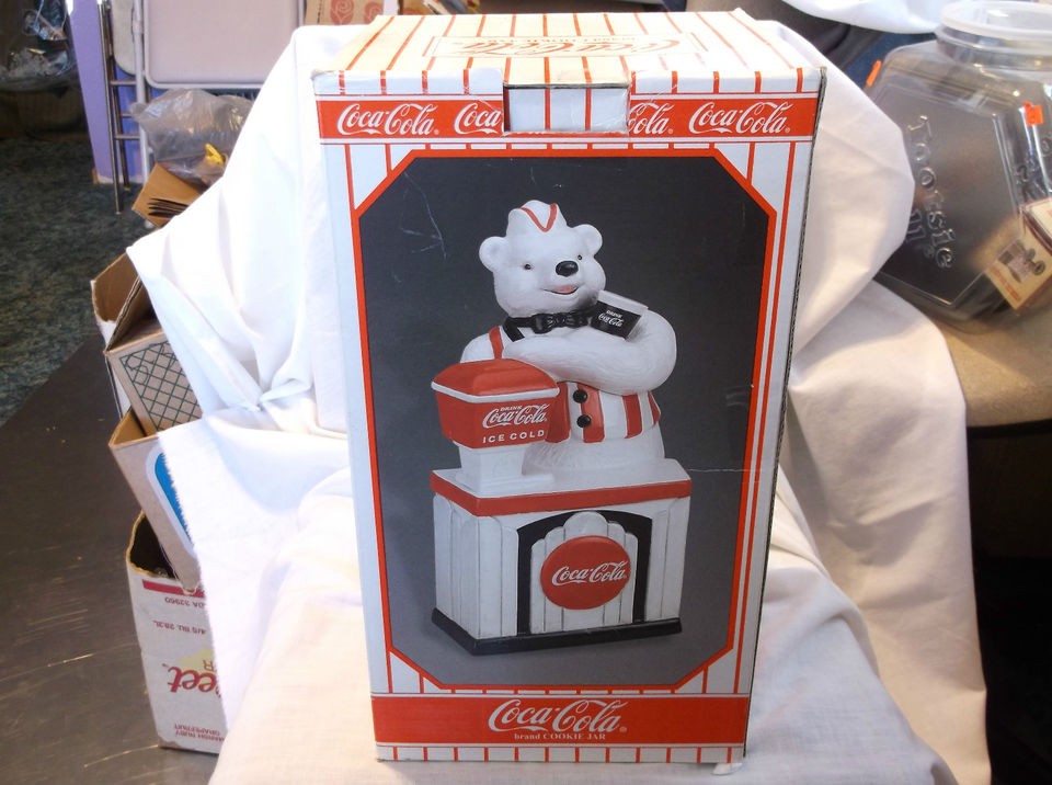 COCA COLA,COOKIE JAR,SODA FOUNTAIN BEAR WITH COOLER,CJ0204 01,SF 