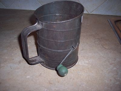 Vtg Bromwells flour sifter 3 cup green handle works great made in U 