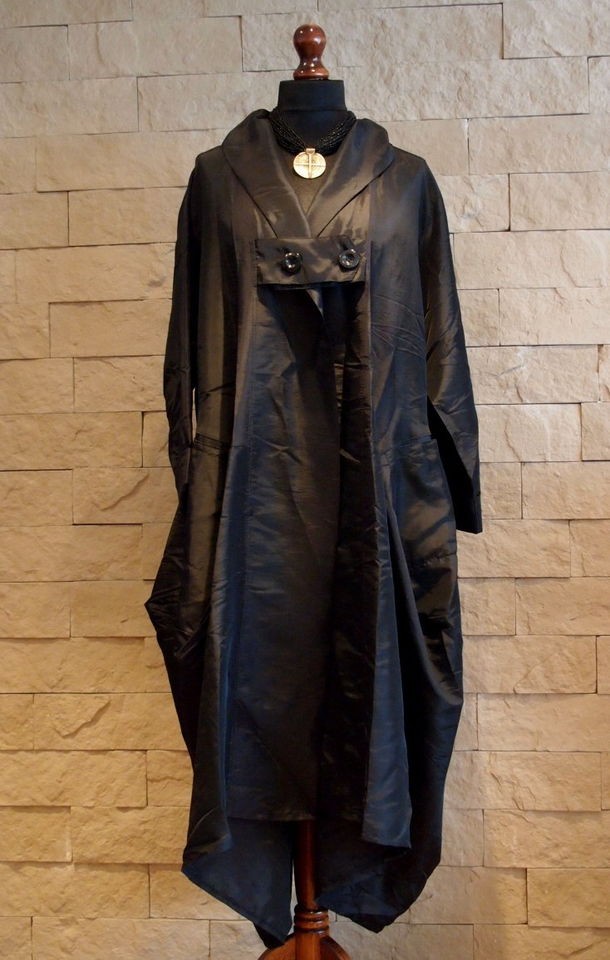 SARAH SANTOS Lagenlook Coat Black Size L