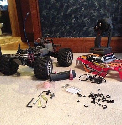 Traxxas #4910 T Maxx 1/10 Scale 4WD Monster Truck Nitro