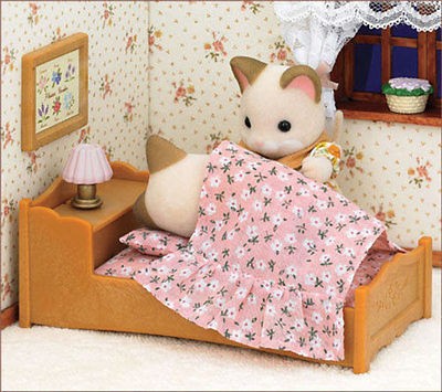 SYLVANIAN FAMILIES JP CALICO CRITTERS KA 311 BEDROOM BED AND LIGHT SET