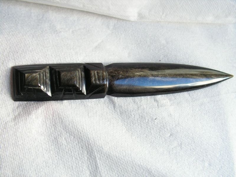 DAGGER OBSIDIAN STONE GOLD & BLACK COLOR NEW.