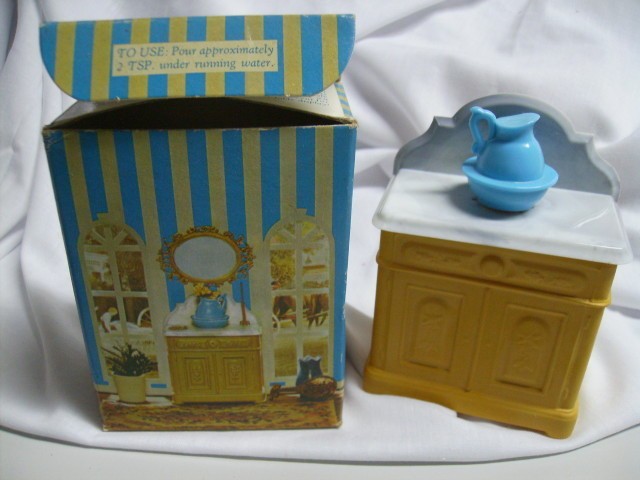 Vintage Avon 70s Victorian Washstand Decanter Charisma w Box