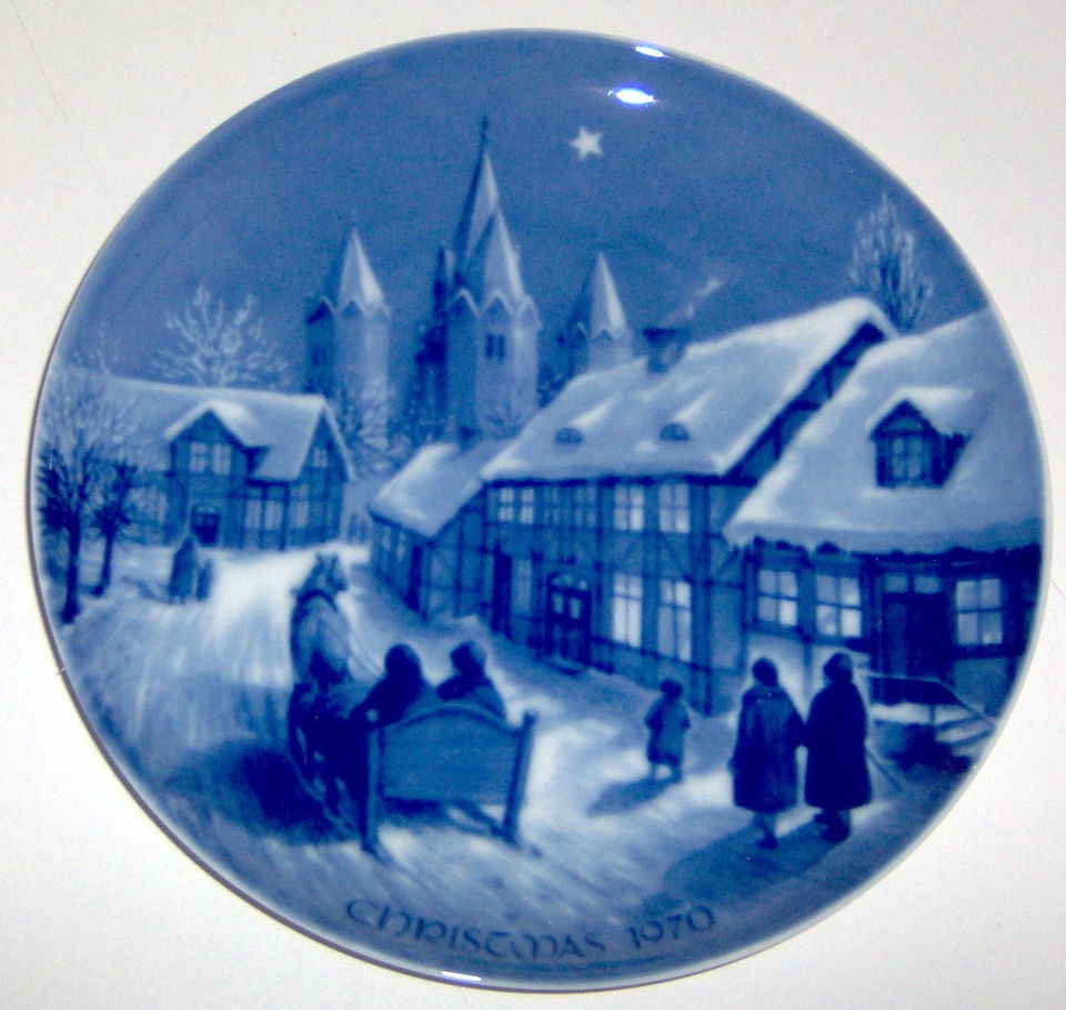 blue christmas plates in Collectibles