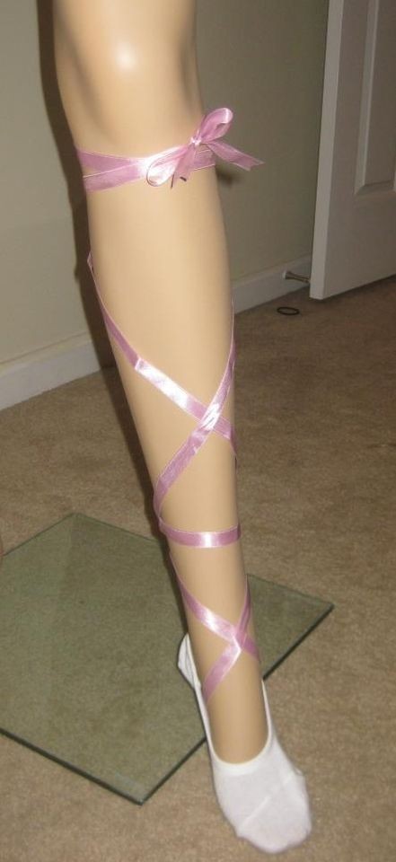 CHINESE LAUNDRY TIE PINK RIBBON BALLET NO SHOW SOCKS COSTUME NWT