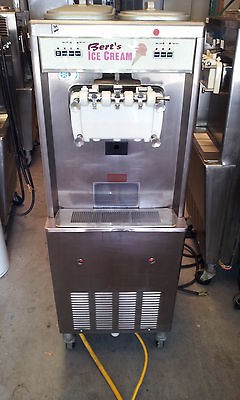   794 Soft Serve Frozen Yogurt Ice Cream Machine Three Phase Water