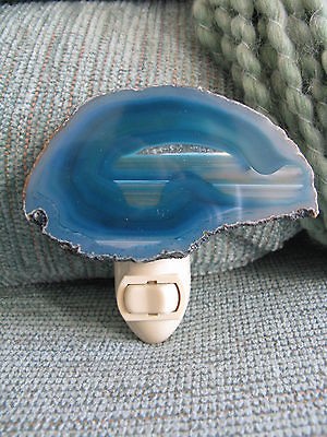   AQUA BLUE LAYERED AGATE GEODE SLICE NIGHT LIGHT W/QUARTZ CRYSTAL