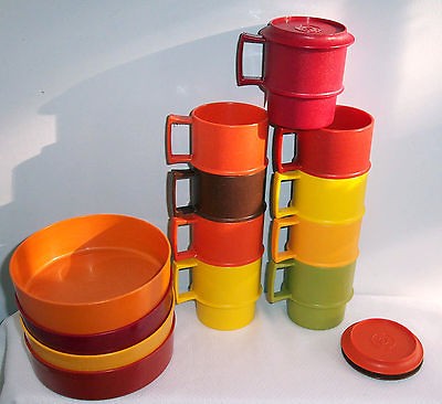   GREAT CONDITION VINTAGE RETRO TUPPERWARE CUPS/MUGS COASTERS/LIDS BOWLS