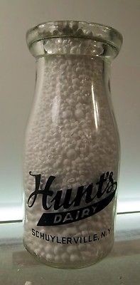 HUNTS DAIRY SCHUYLERVILLE N.Y. MILK BOTTLE 1/2 PINT