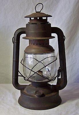 Antique Primitive #2 DIETZ D LITE Kerosene Railroad Barn Lantern 