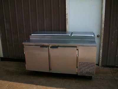 BEVERAGE AIR PIZZA PREP TABLE SANDWICH COOLER PT 67 67 INCH