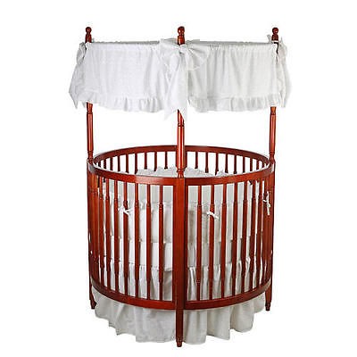 Dream On Me Sophia Posh Circular Crib   Cherry