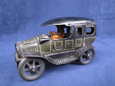 Vintage Tin Toy Windup Car w/Driver Germany BING?