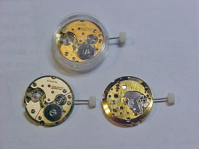 One Peseux 7040 wristwatch movement, 17j, gilt finish, New, Old Stock