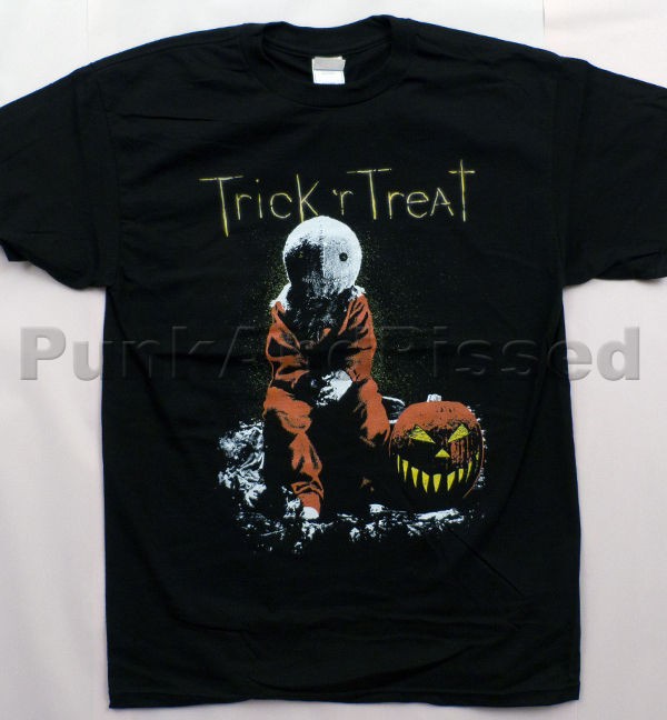 Trick R Treat   Sam Sitting t shirt   Official   FAST SHIP