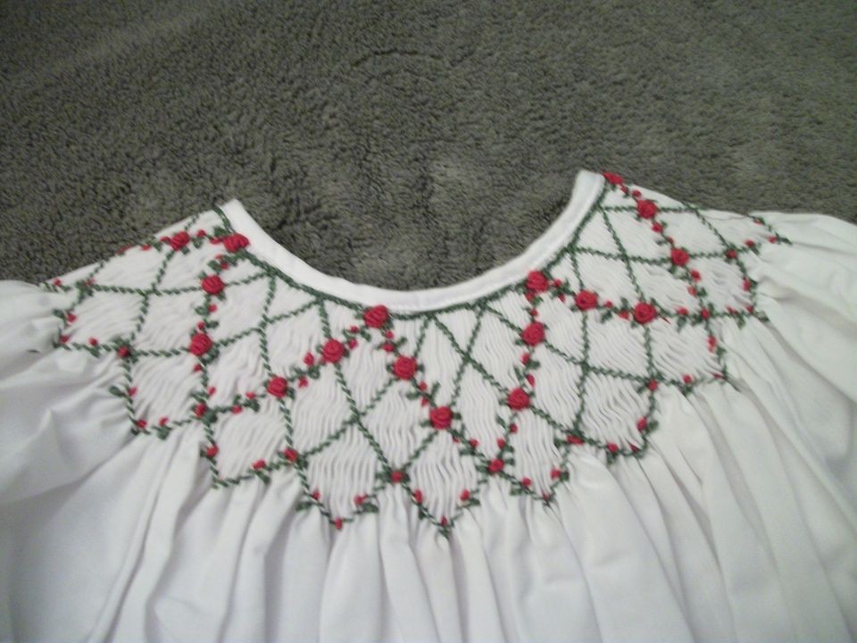 NWT ROYAL CHILD WHITE BISHOP SMOCKING RED & GREEN HOLIDAY HEIRLOOM 