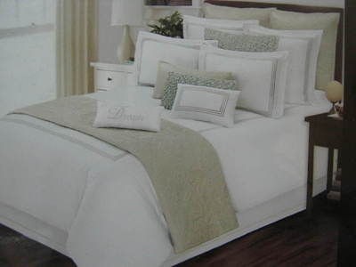 Bella Lux Fine Linens Dream Metallic Linen Quilt   Full/Queen