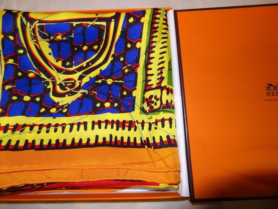 HERMES `Le Boubou H` Scarf