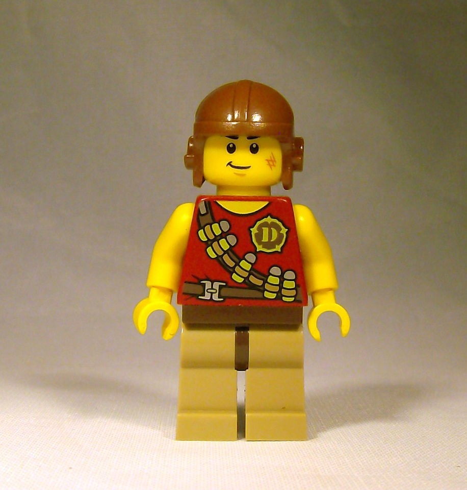 Lego Minifig Dino Hero Minifigure w/ Tranquilizer Belt   5882, 5884 
