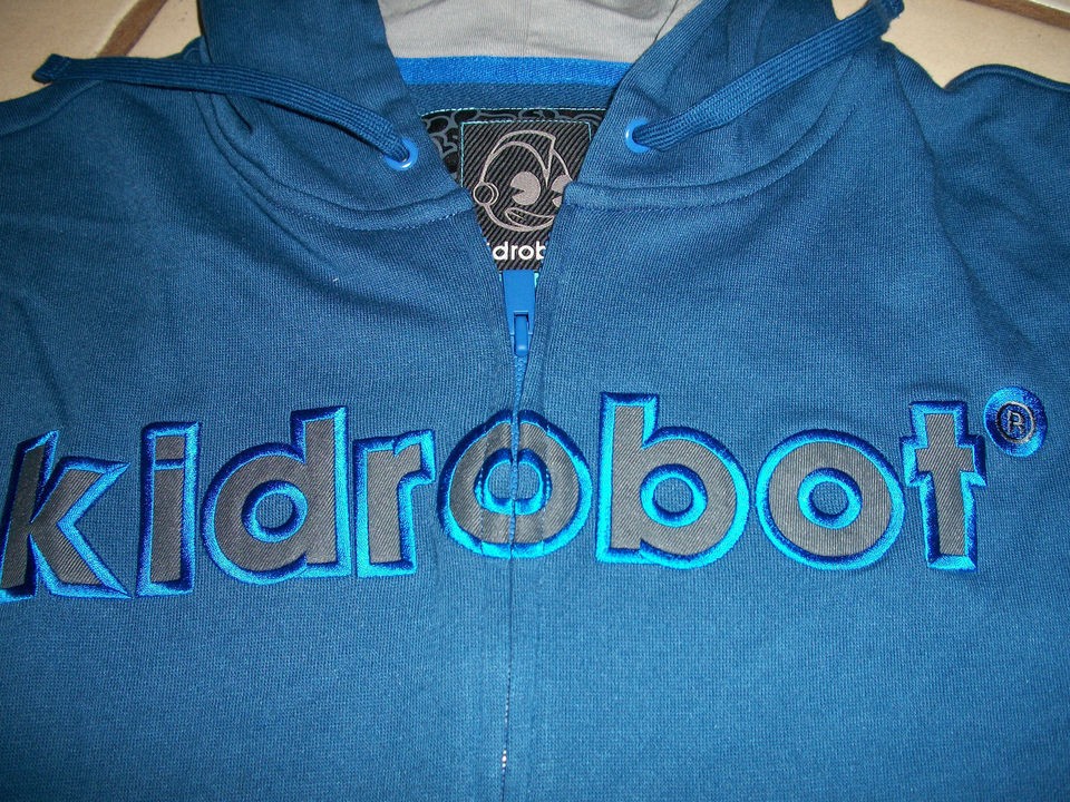 NWT KIDROBOT ROBOT LOGO NYC GRAY HOODIE HOODY DUNNY MUNNY KOZIK M L 