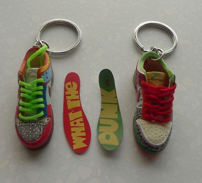 brand new rare nike sb what the dunk mini shoe keychain