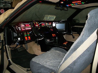   rider Television Series Replica ( KITT Replica ) 1990 Pontiac Firebird