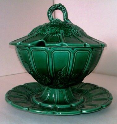 RARE Sarreguemines French Majolica Tureen Grapevine Pattern Hand 