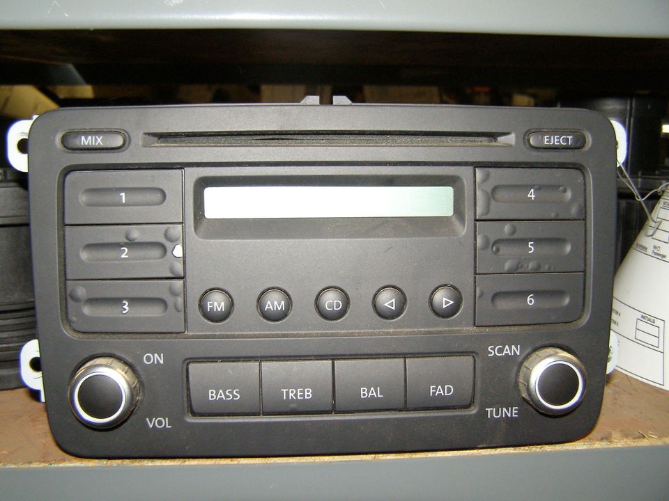 RADIO AM FM CD PLAYER RECEIVER VW VOLKSWAGEN JETTA PASSAT ID 