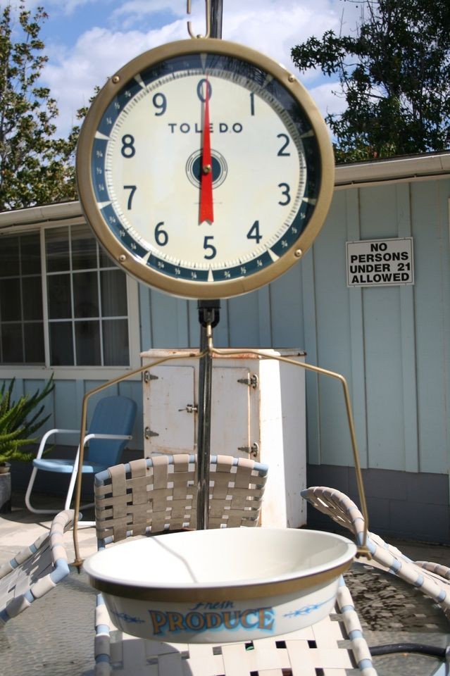 VINTAGE TOLEDO HANGING PRODUCE SCALE RESTORED WHT