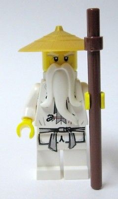   9446 Masters of Spinjitzu SENSEI WU Gold Hat & Staff MINI FIGURE