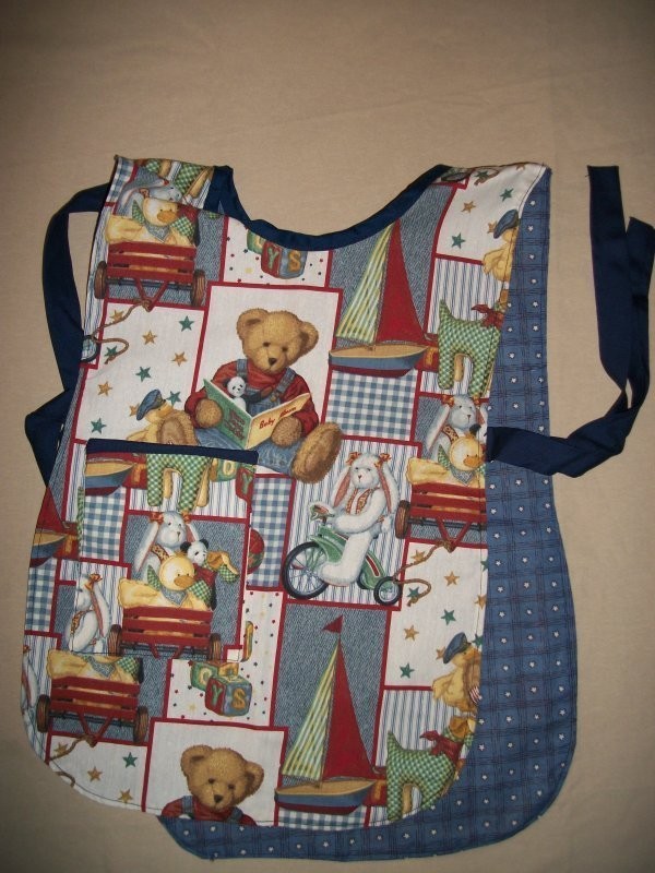 Reversible Childs Smock Apron   Old Fashioned Teddy Bear & Toys Theme