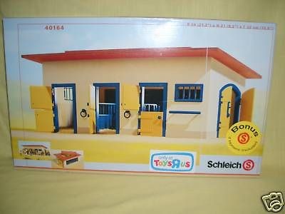 schleich horse stables 40164 w bonus 2 horses new one