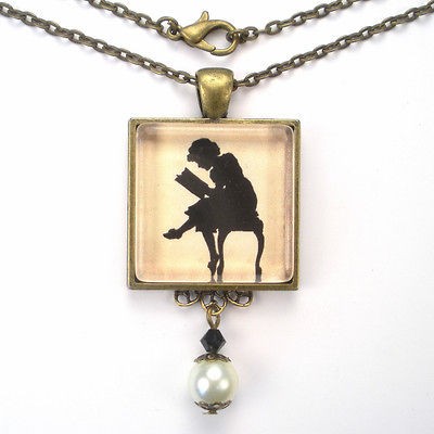 WOMAN READING BOOK SILHOUETTE VINTAGE CHARM ART GLASS PENDANT BRASS 