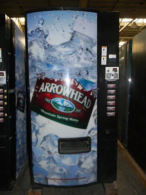   SODA POP ARROWHEAD WATER CAN BOTTLE VENDING MACHINE DIXIE NARCO 522 E