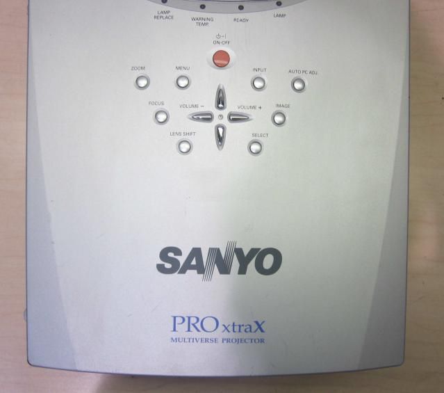 Sanyo Pro Xtrax Multiverse Projector PLC XP40 2600 Lumens