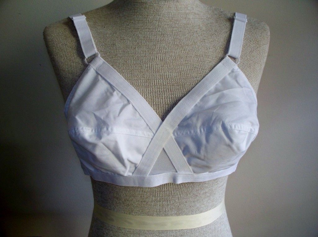 Foundation Cross Your Heart Bra Plus Size 42C