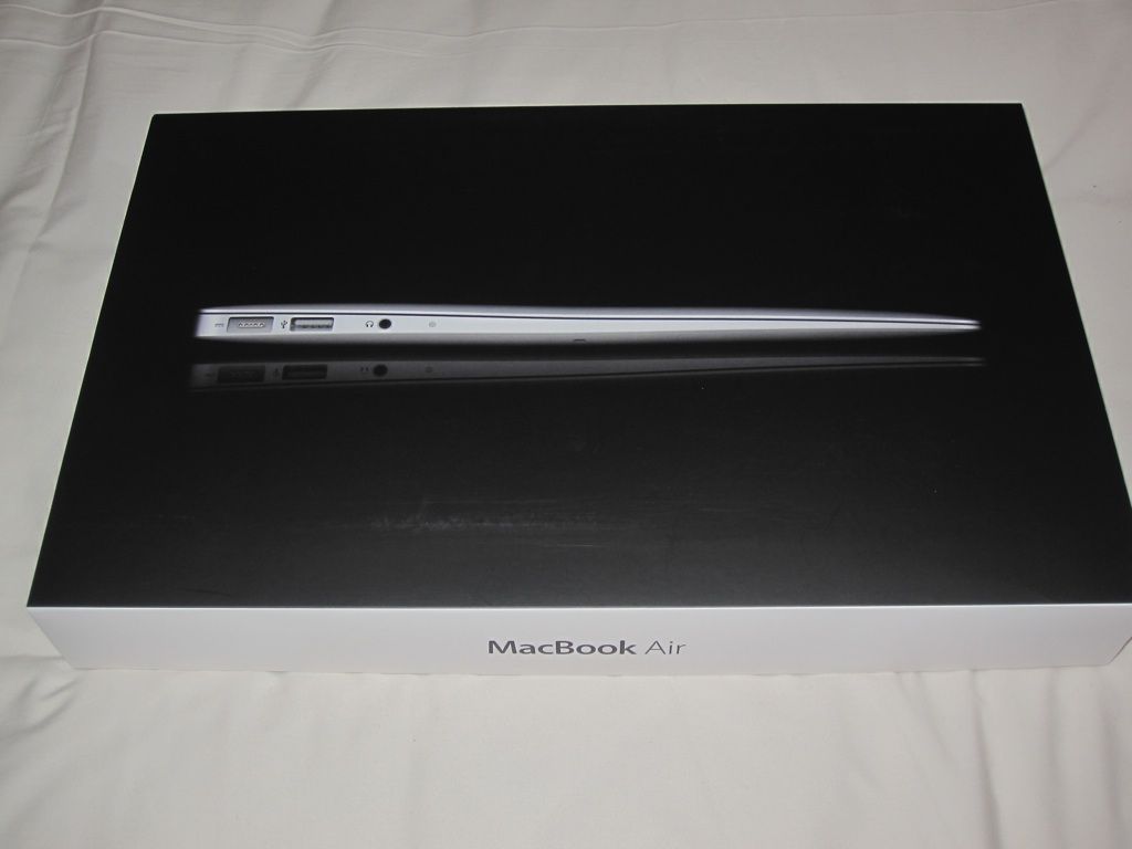 BOXED APPLE MACBOOK AIR 13.3 (Mid 2011) 1.8GHz i7 4GB 256GB 