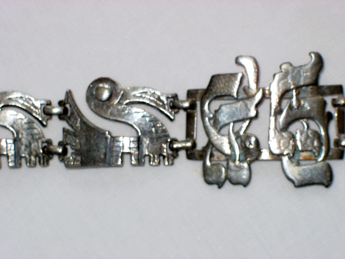 Coro Pegasus Vintage Silver Bracelet Peruvian Laffi Design Bird 