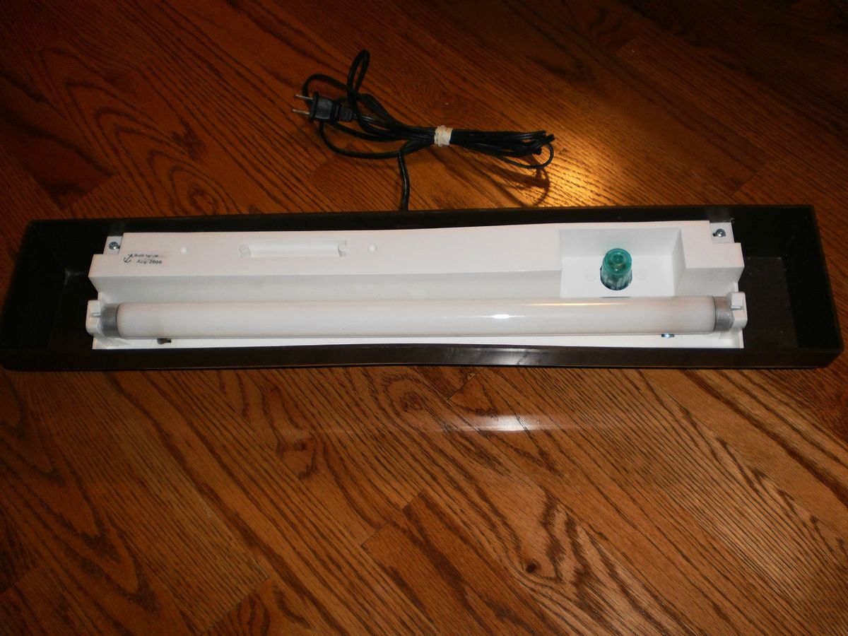 Aquarium Equipment Model 24PFH Light Fixture