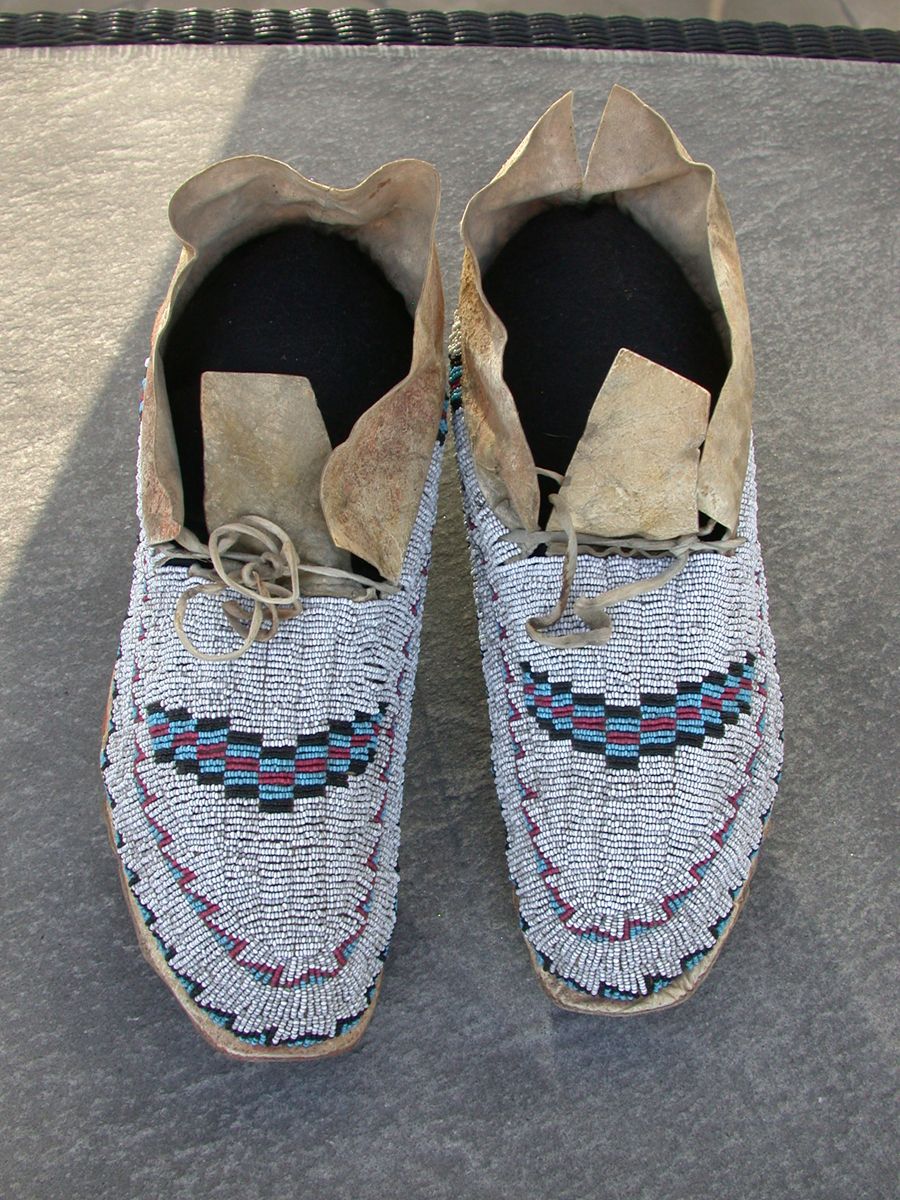 ARAPAHO Moccasins Late Nineteenth Century 