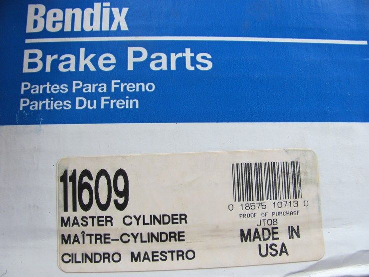   73 Ford Pinto NEW Bendix 11609 Brake Master Cylinder For Manual Brakes
